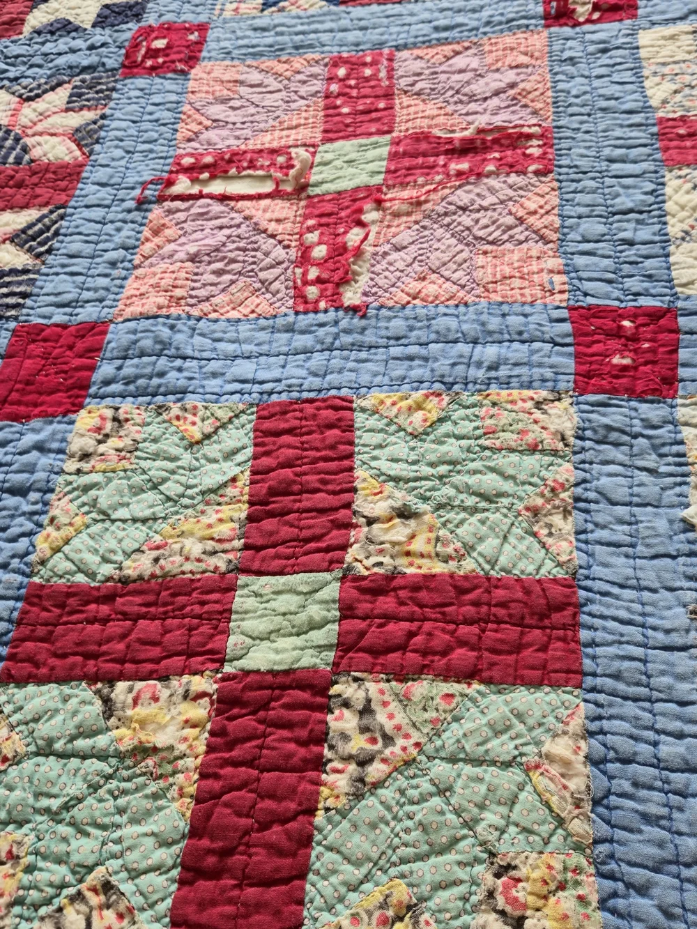 Vintage 1930s-40s Feedsack Churn Dash Cutter Quilt